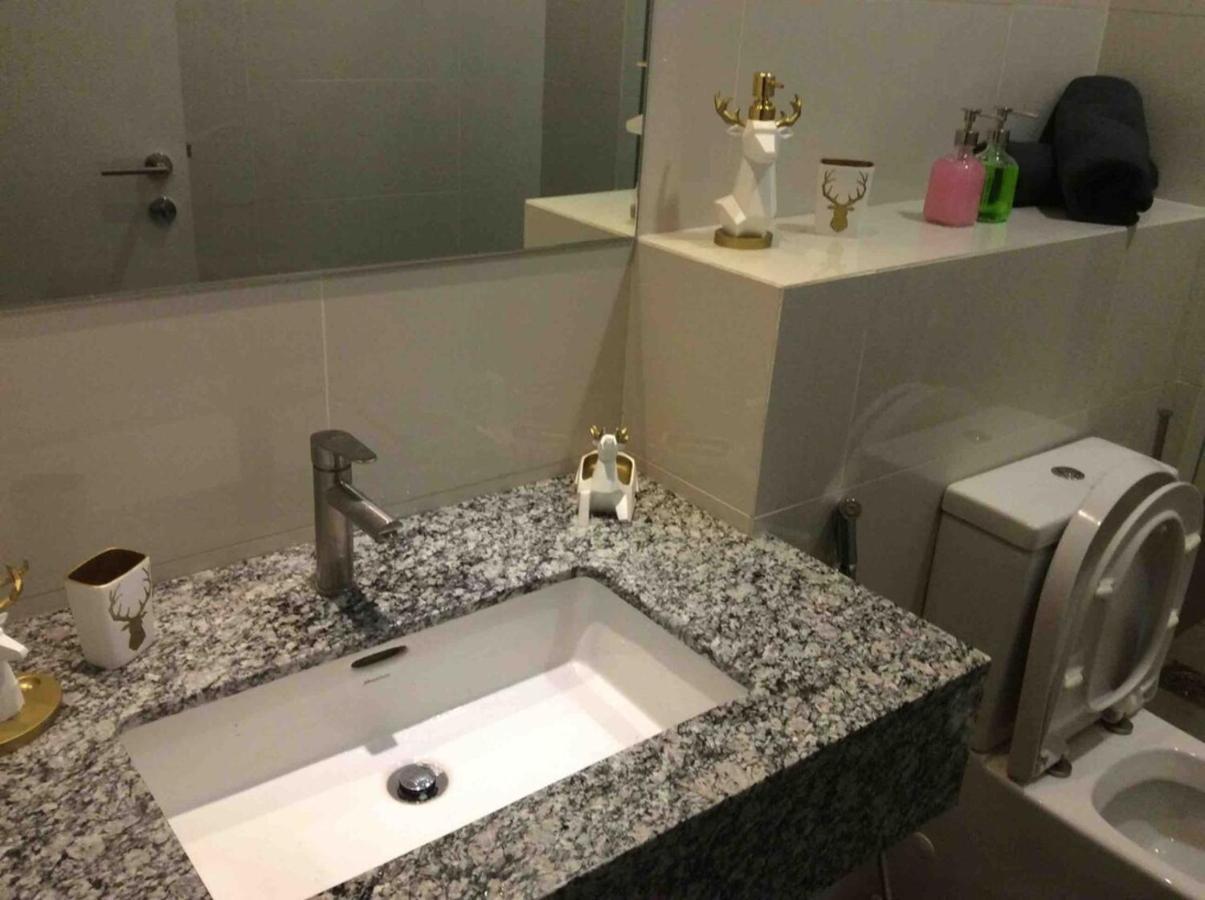 The Azure Residences Kampong Baharu Sungai Way Exterior photo