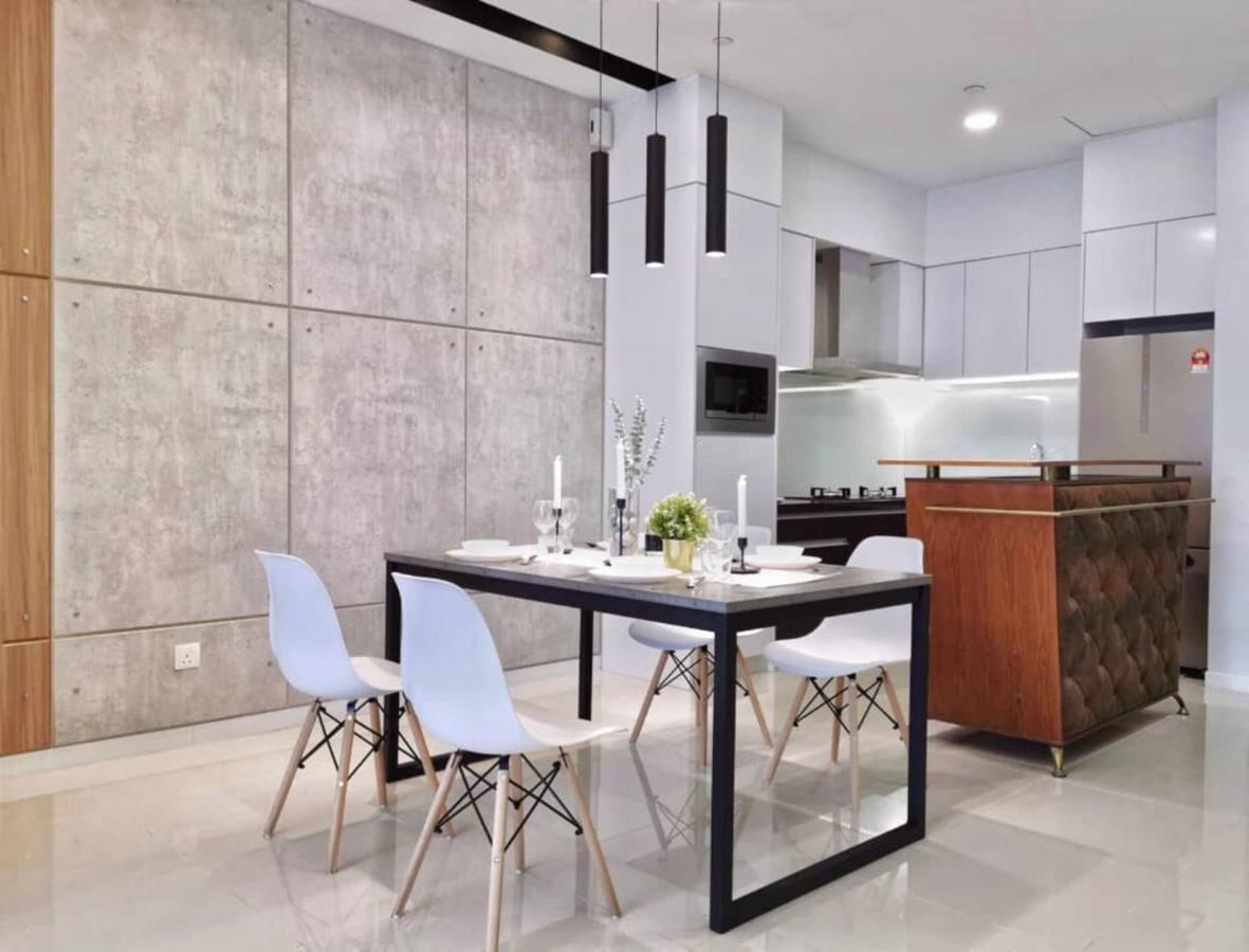 The Azure Residences Kampong Baharu Sungai Way Exterior photo